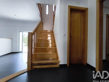 Quinta T5 para Venda em Figueiro da Granja
