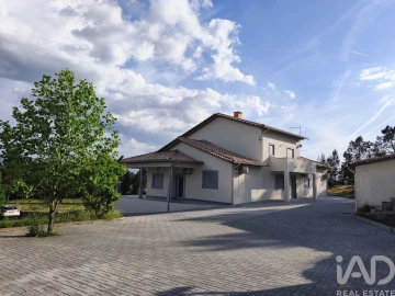Quinta T5 para Venda em Figueiro da Granja
