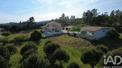 Quinta T5 para Venda em Figueiro da Granja