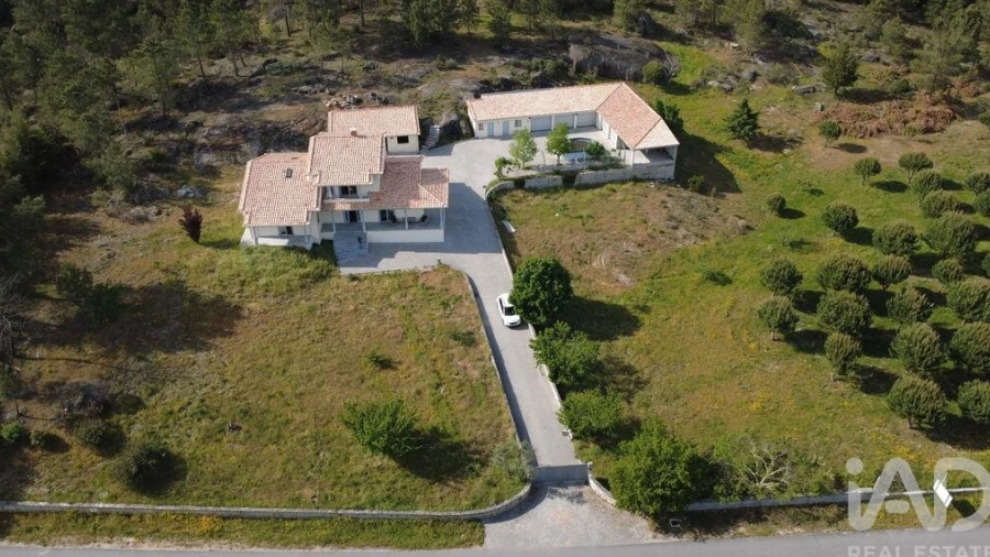 Quinta T5 para Venda em Figueiro da Granja