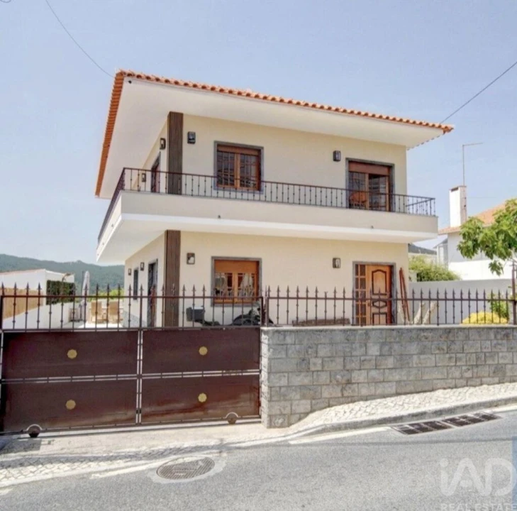 Moradia T4 para Venda em São João das Lampas e Terrugem Foto 3