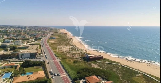 Terreno para Venda em Gulpilhares e Valadares