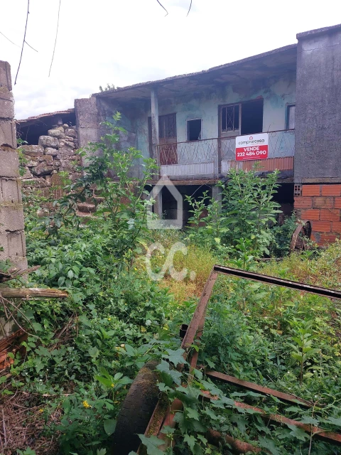 Terreno para Venda em Queirã