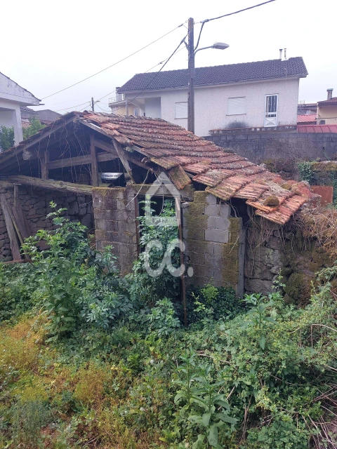 Terreno para Venda em Queirã