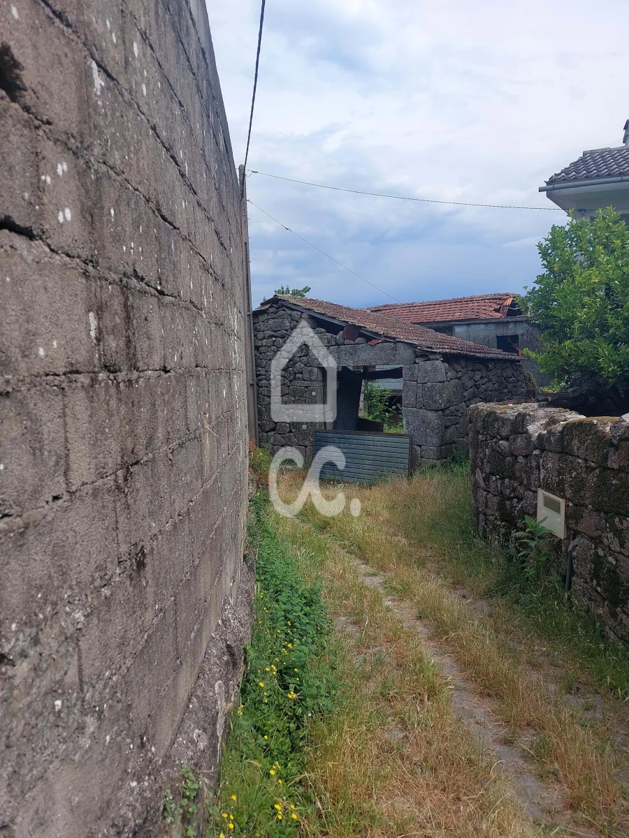 Terreno para Venda em Queirã Foto 4