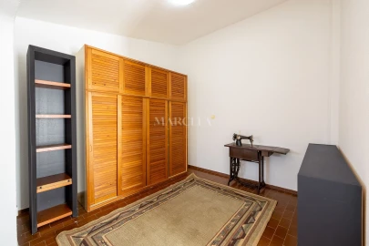 Moradia T3 para Arrendamento em Lagos (São Sebastião e Santa Maria)