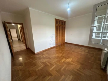Moradia T3 para Venda em Canedo