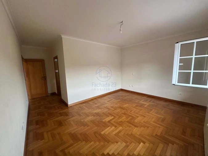 Moradia T3 para Venda em Canedo Foto 5