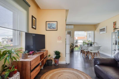 Moradia T2 para Venda em Carcavelos e Parede