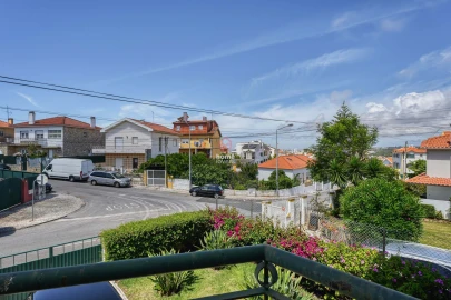 Moradia T2 para Venda em Carcavelos e Parede