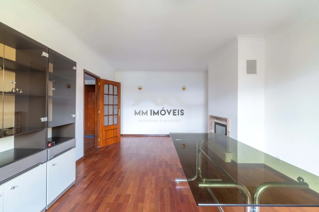 Apartamento T2 para Arrendamento em Rio Tinto Foto 4