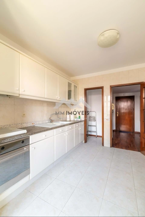 Apartamento T2 para Arrendamento em Rio Tinto