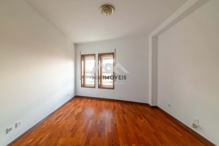 Apartamento T2 para Arrendamento em Rio Tinto Foto 8