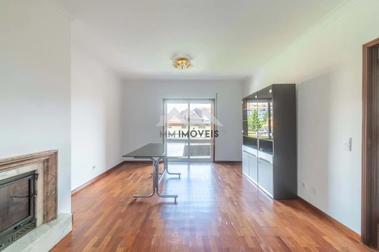 Apartamento T2 para Arrendamento em Rio Tinto Foto 5