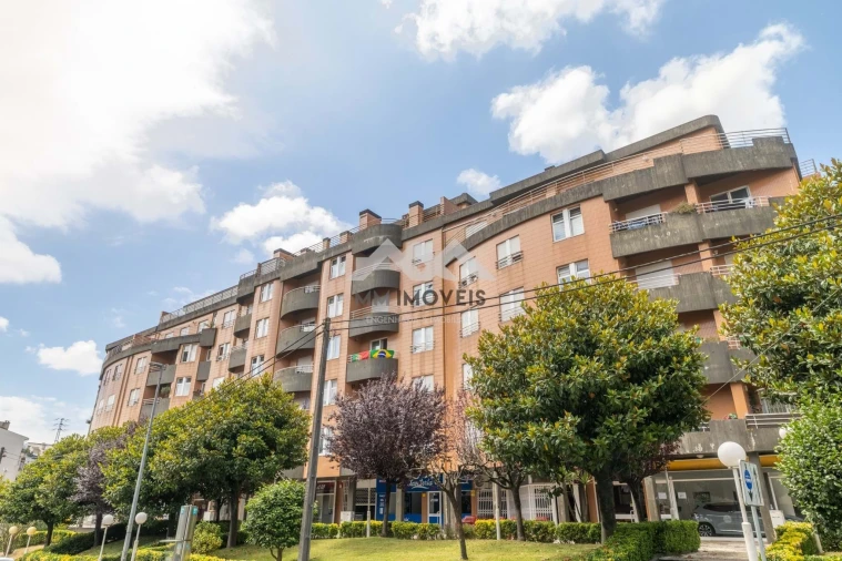 Apartamento T2 para Arrendamento em Rio Tinto Foto 33