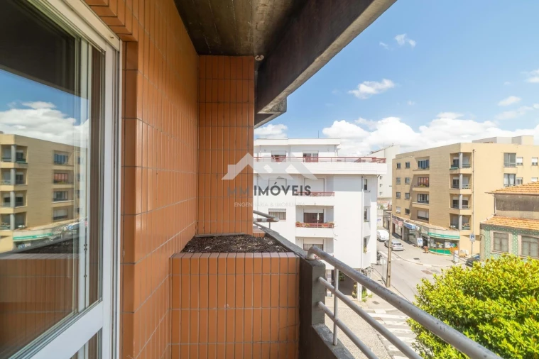 Apartamento T2 para Arrendamento em Rio Tinto Foto 27