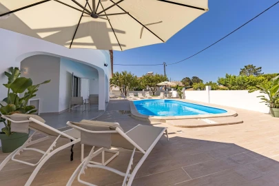 Moradia T7 para Venda em Albufeira e Olhos de Água