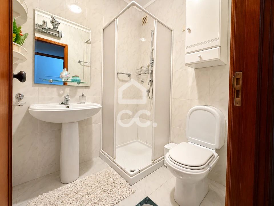 Apartamento T2 para Venda em Custoias Foto 16