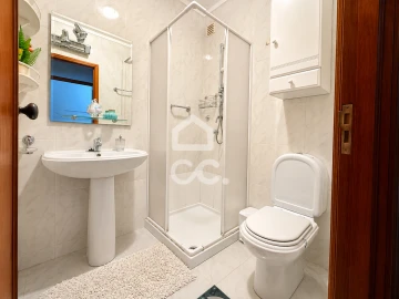 Apartamento T2 para Venda em Custoias