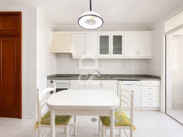 Apartamento T2 para Venda em Custoias
