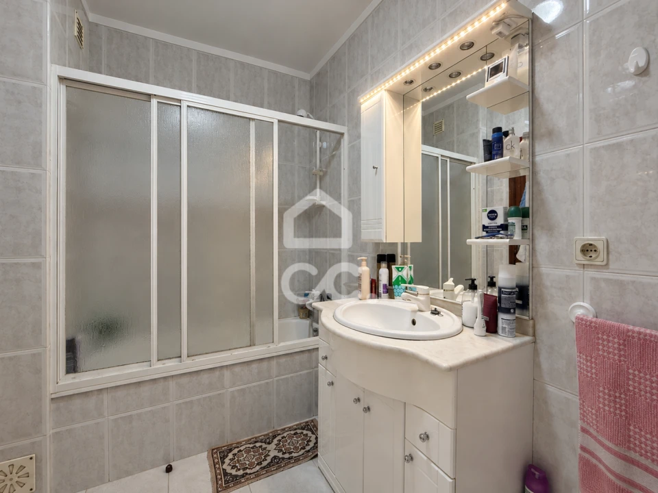 Apartamento T2 para Venda em Custoias Foto 11