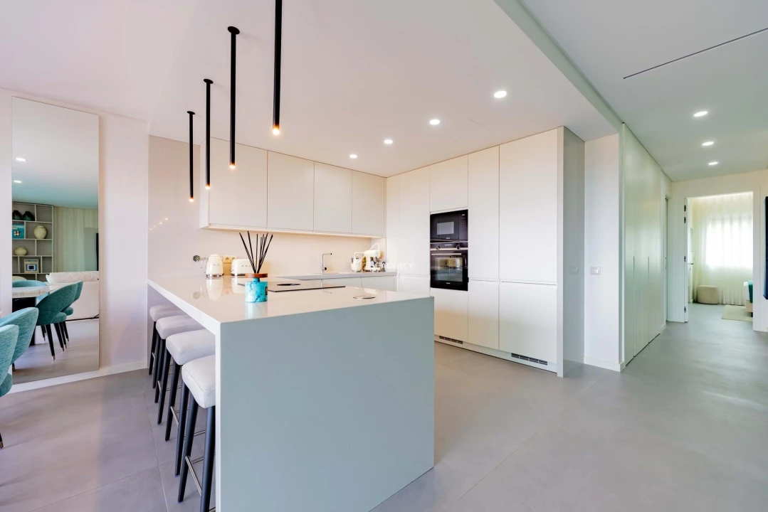 Apartamento T2 para Venda em Quarteira Foto 9