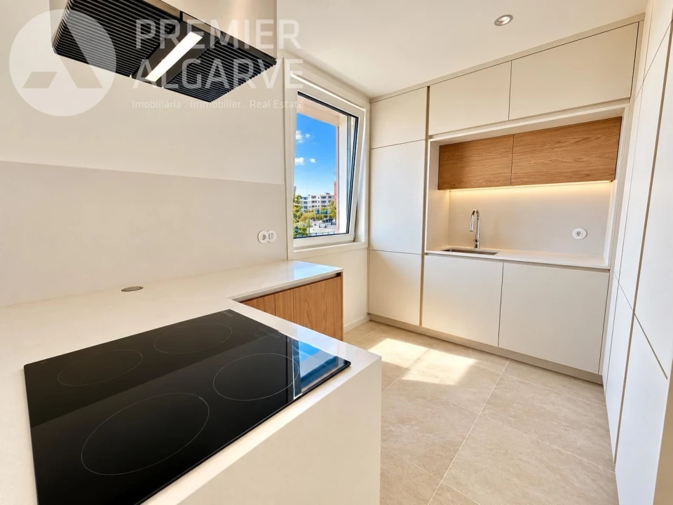 Apartamento T2 para Venda em Faro (Sé e São Pedro) Foto 1