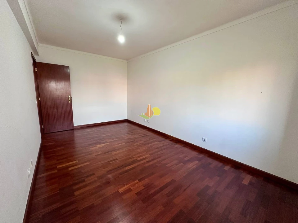 Apartamento T2 para Venda em Buarcos Foto 24