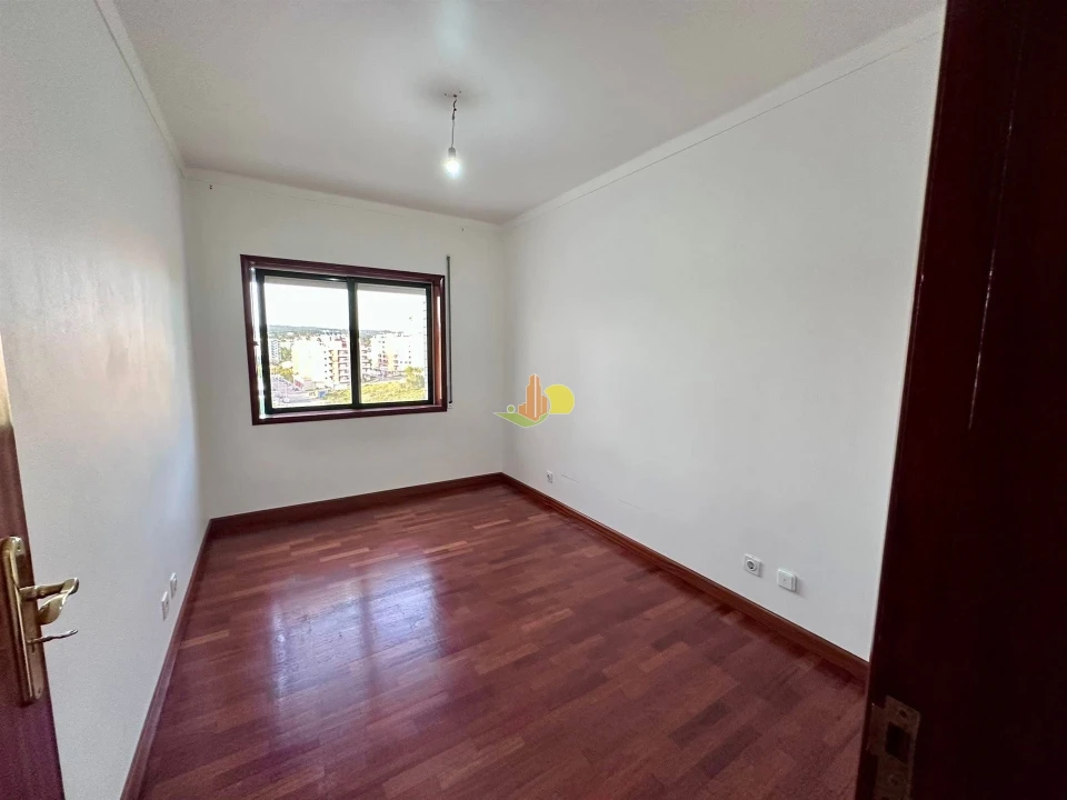 Apartamento T2 para Venda em Buarcos Foto 22