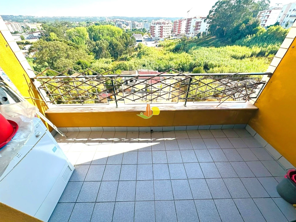Apartamento T2 para Venda em Buarcos Foto 14