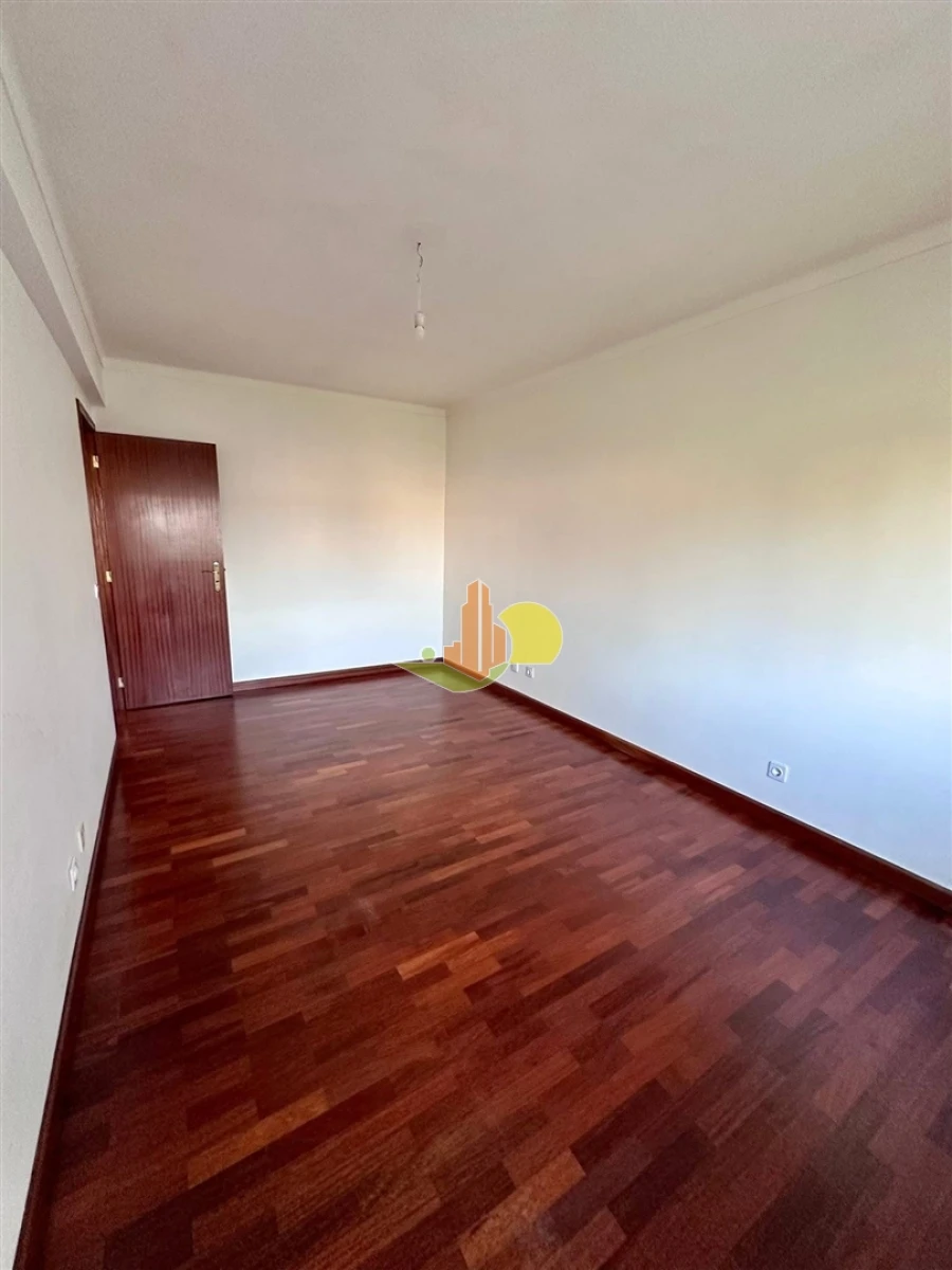 Apartamento T2 para Venda em Buarcos Foto 27