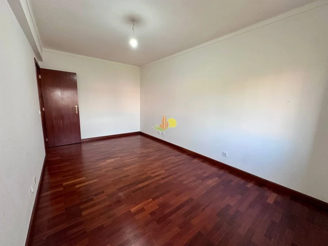 Apartamento T2 para Venda em Buarcos Foto 24