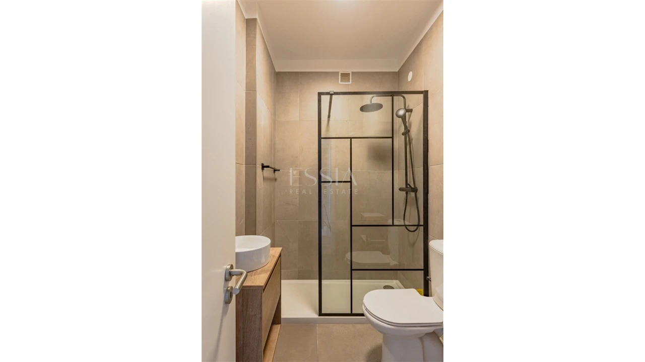 Apartamento T1 para Venda em Campanhã Foto 18
