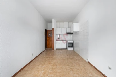 Apartamento T2 para Venda em Campanhã