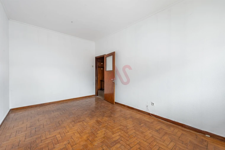 Apartamento T2 para Venda em Campanhã Foto 12