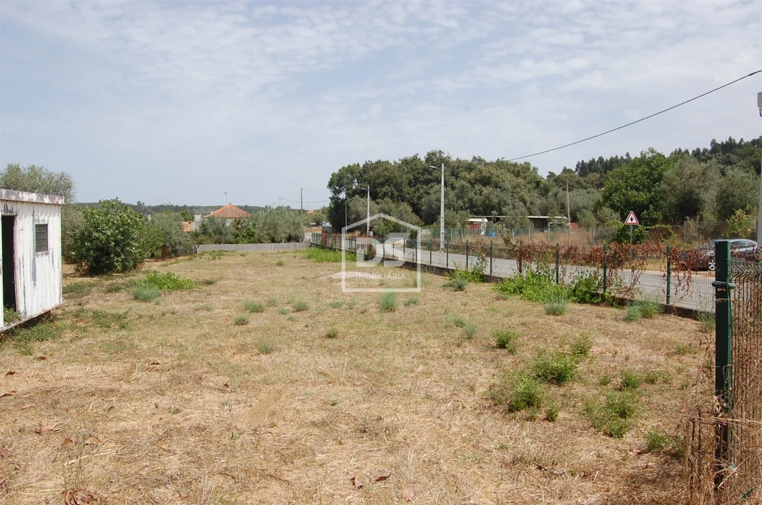 Terreno para Venda em Areias e Pias Foto 2