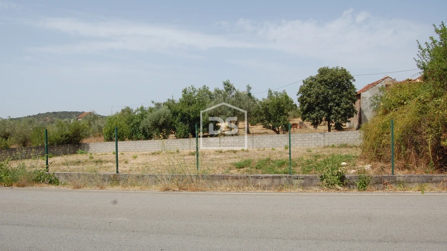 Terreno para Venda em Areias e Pias
