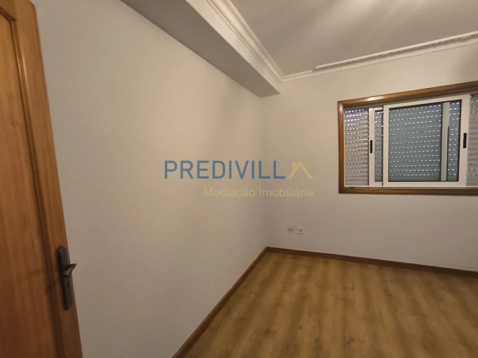 Apartamento T3 para Venda em Castêlo da Maia Foto 10