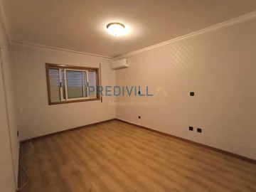 Apartamento T3 para Venda em Castêlo da Maia