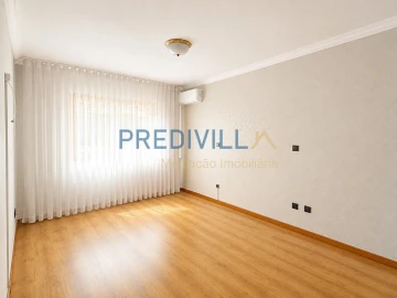 Apartamento T3 para Venda em Castêlo da Maia