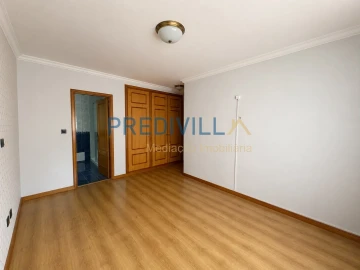 Apartamento T3 para Venda em Castêlo da Maia