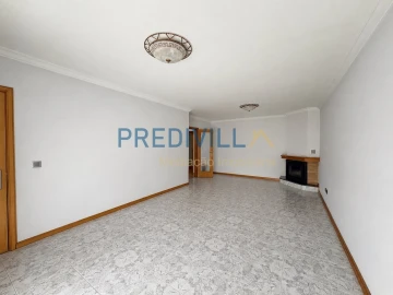Apartamento T3 para Venda em Castêlo da Maia