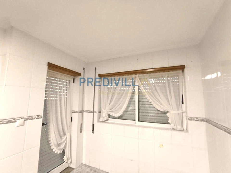 Apartamento T3 para Venda em Castêlo da Maia Foto 3