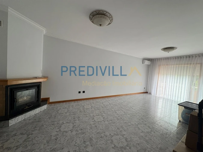 Apartamento T3 para Venda em Castêlo da Maia Foto 8
