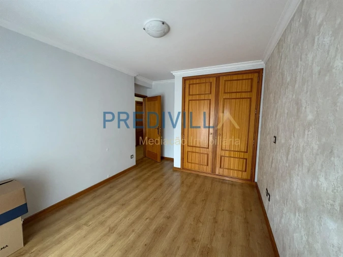 Apartamento T3 para Venda em Castêlo da Maia Foto 14