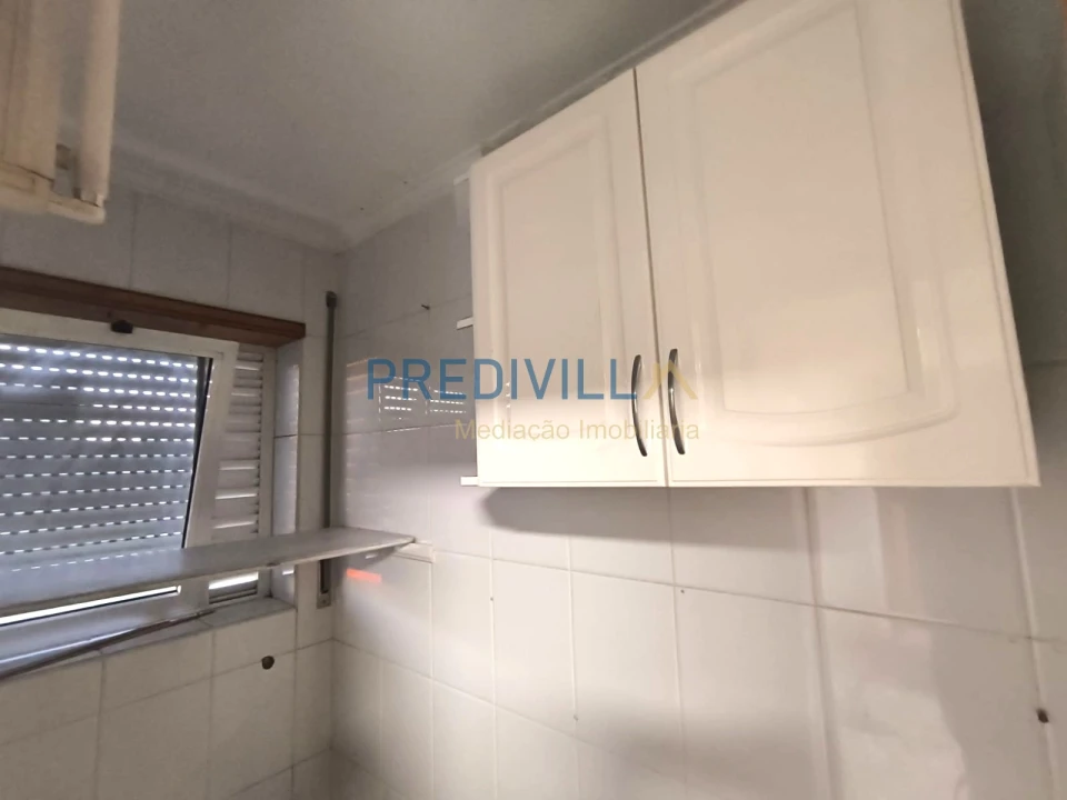 Apartamento T3 para Venda em Castêlo da Maia Foto 4