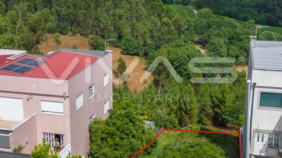 Terreno para Venda em Vila Verde e Barbudo