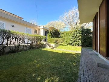 Moradia T3 para Venda em Lordelo do Ouro e Massarelos