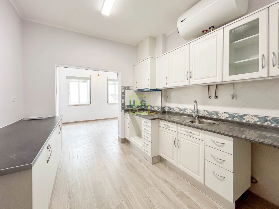 Apartamento T4 para Arrendamento em Castelo Branco Foto 43