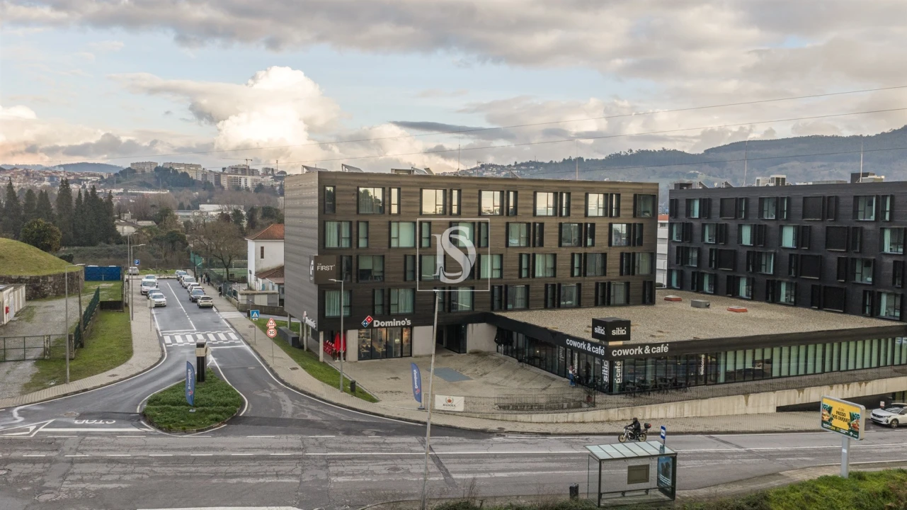 Apartamento T1 para Arrendamento em Azurem Foto 24